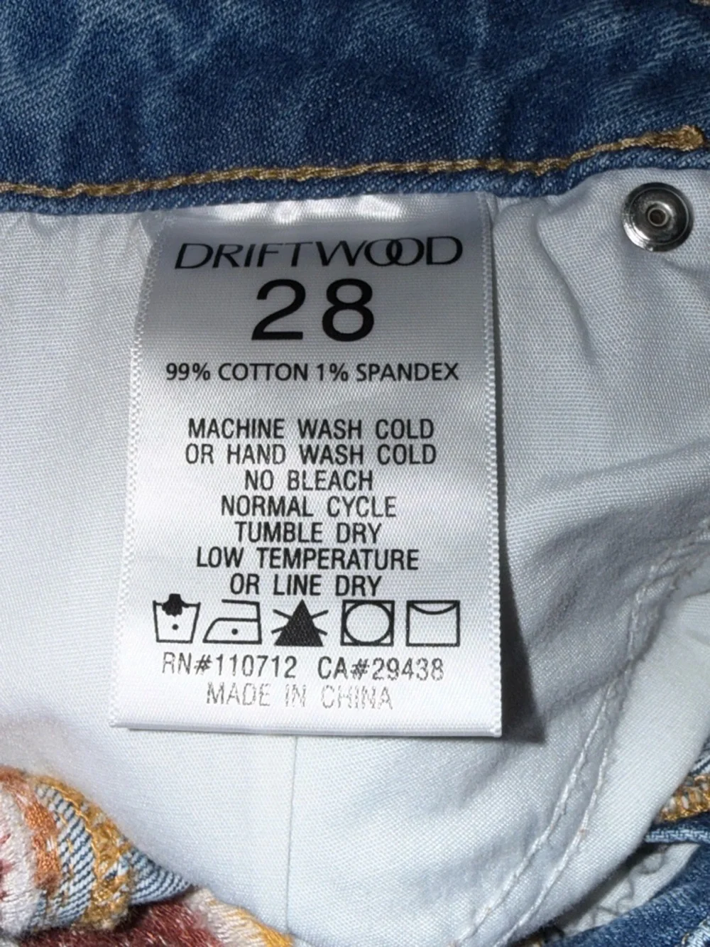 DRIFTWOOD Farrah Embroidered Flare Jeans. NWT. 28x32 - Picture 4 of 8